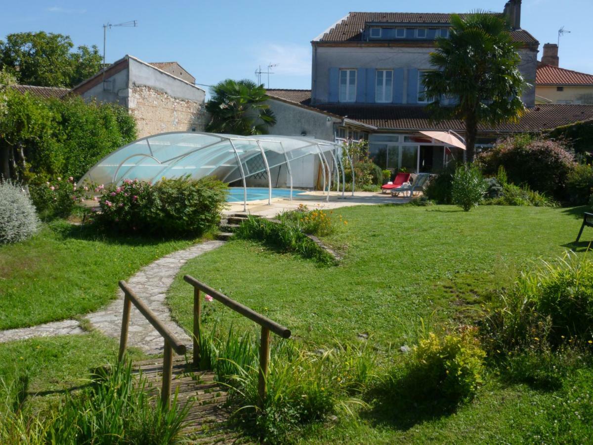 Clos Muneau Aiguillon Exterior photo
